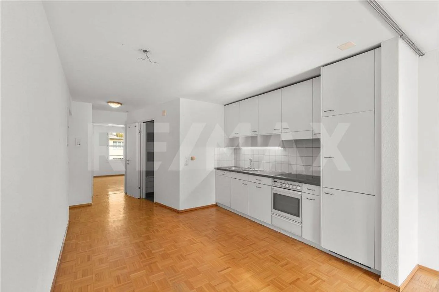 Quiet living in the city - Photo 7 of 8