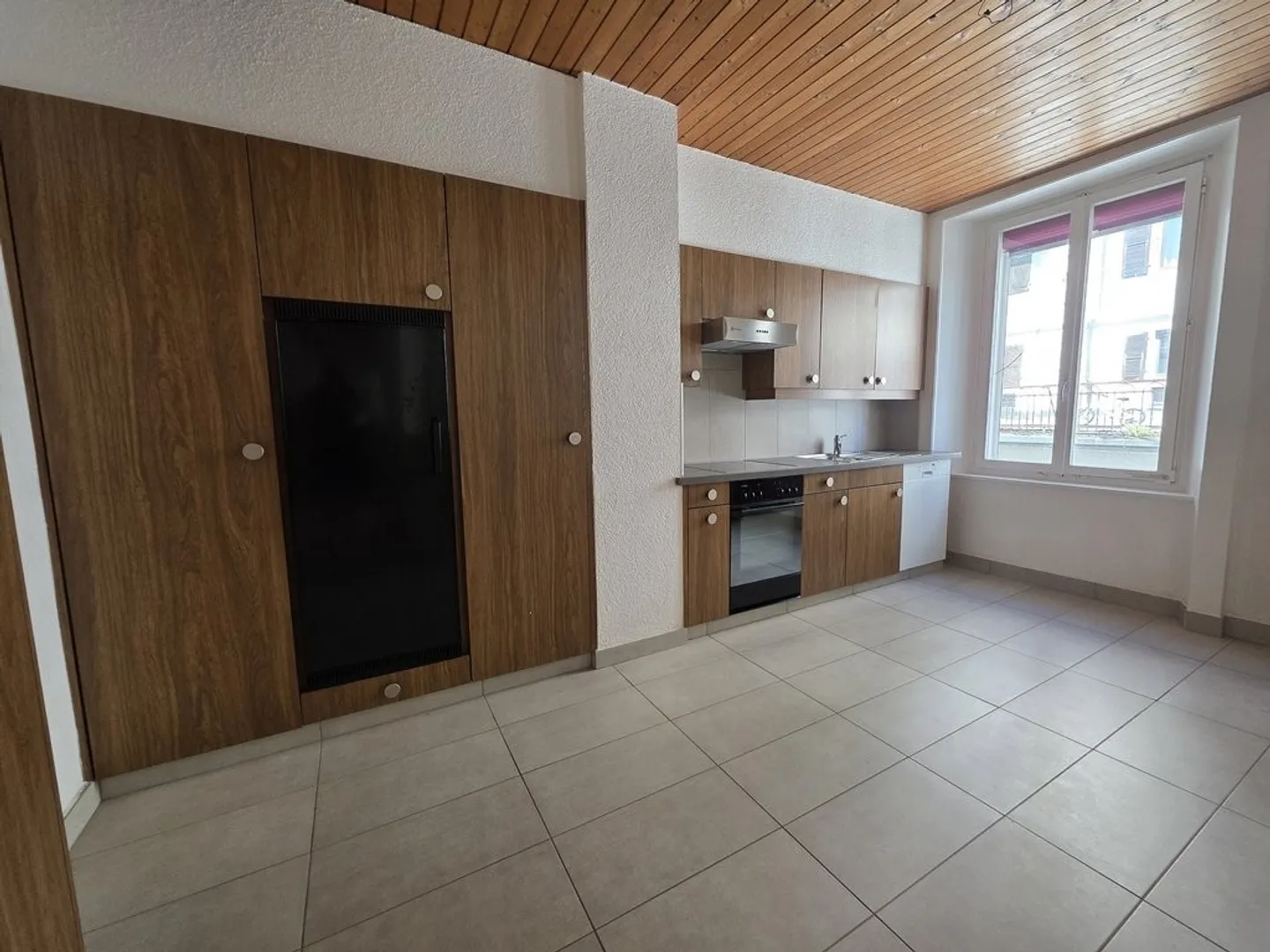 SCHÖNE WOHNUNG MIT KAMIN - Foto 2 von 10