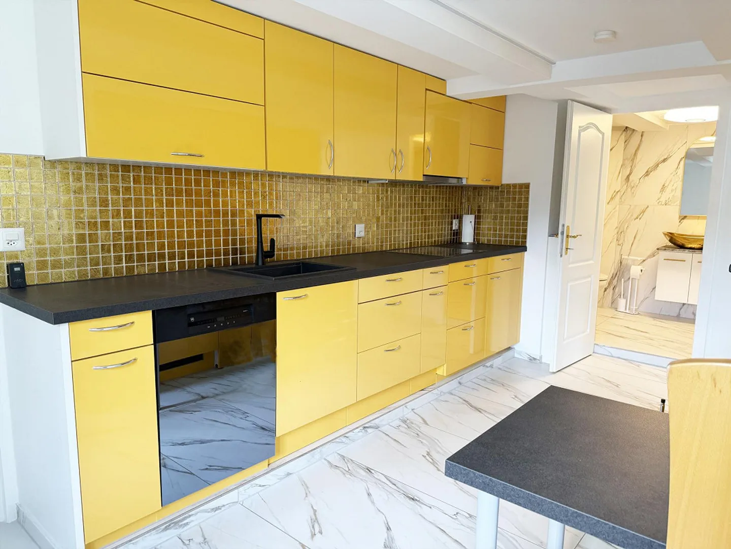 Your Golden Times: Elegant 1.5-Room Loft Apartment. First Occupancy - Photo 6 of 12