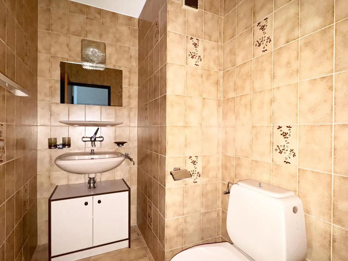 Dreigeschossige Wohnung von 180 m2 zur Renovierung in Nyon - Foto 8 von 13