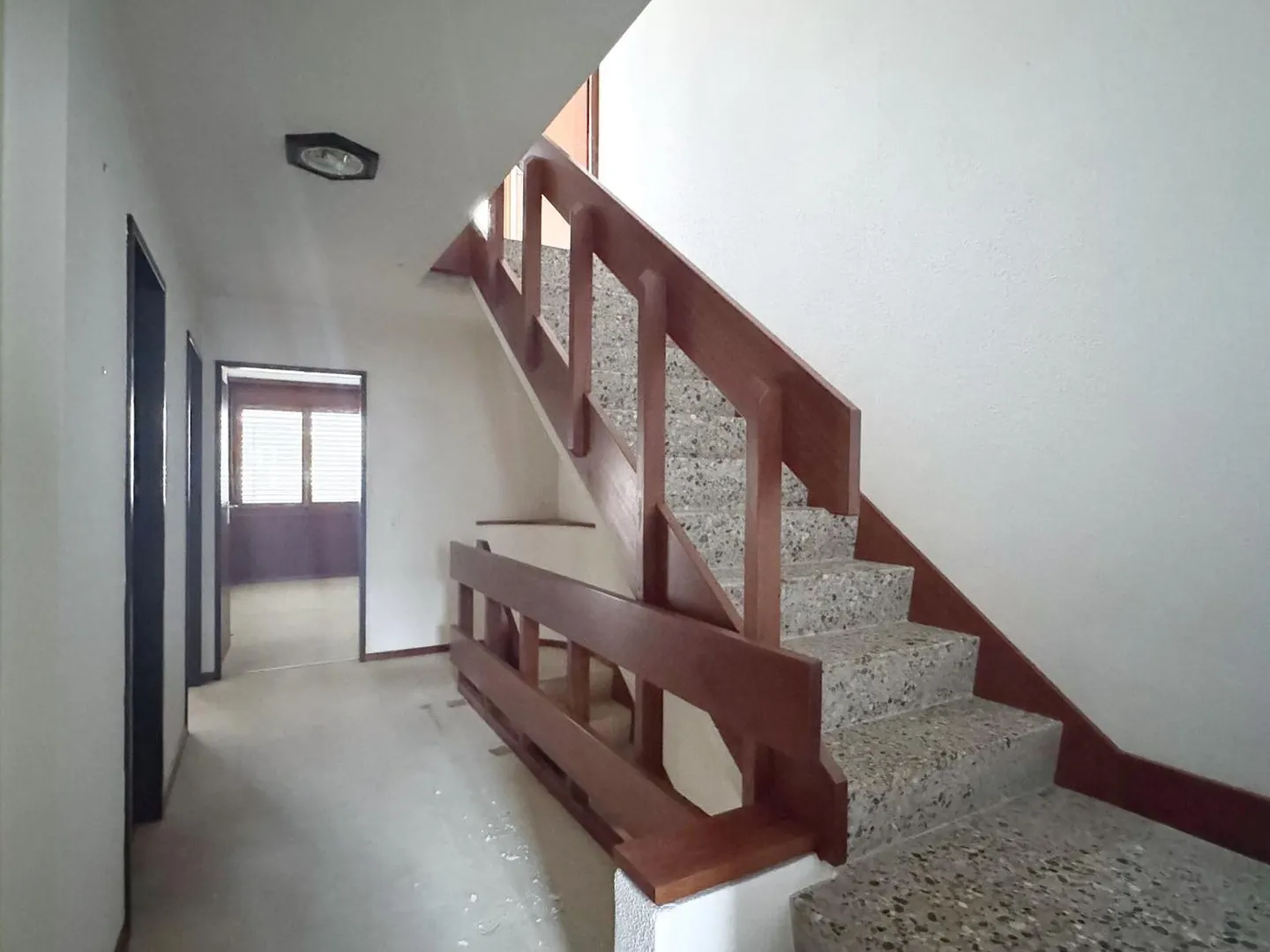 Dreigeschossige Wohnung von 180 m2 zur Renovierung in Nyon - Foto 10 von 13