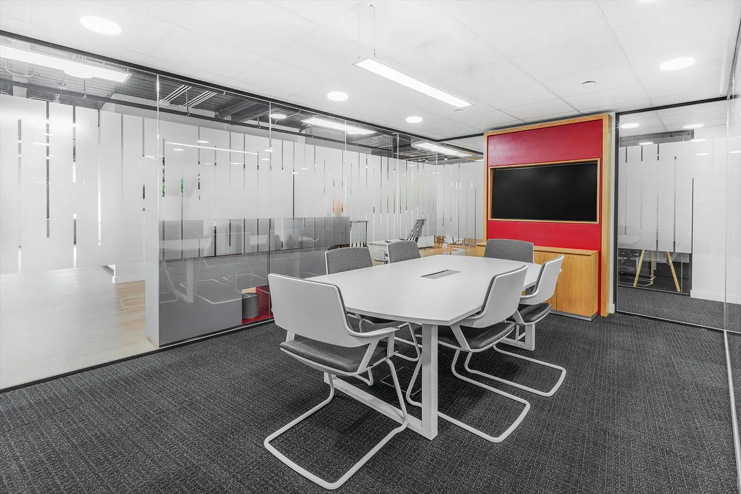 Accès illimité au bureau pendant nos heures d'ouverture au Regus City Centre - Photo 6 sur 7