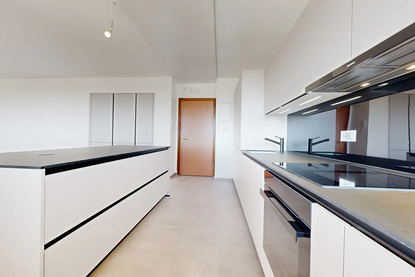 Appartement Lumineux dans Quartier Calme - Photo 2 sur 8