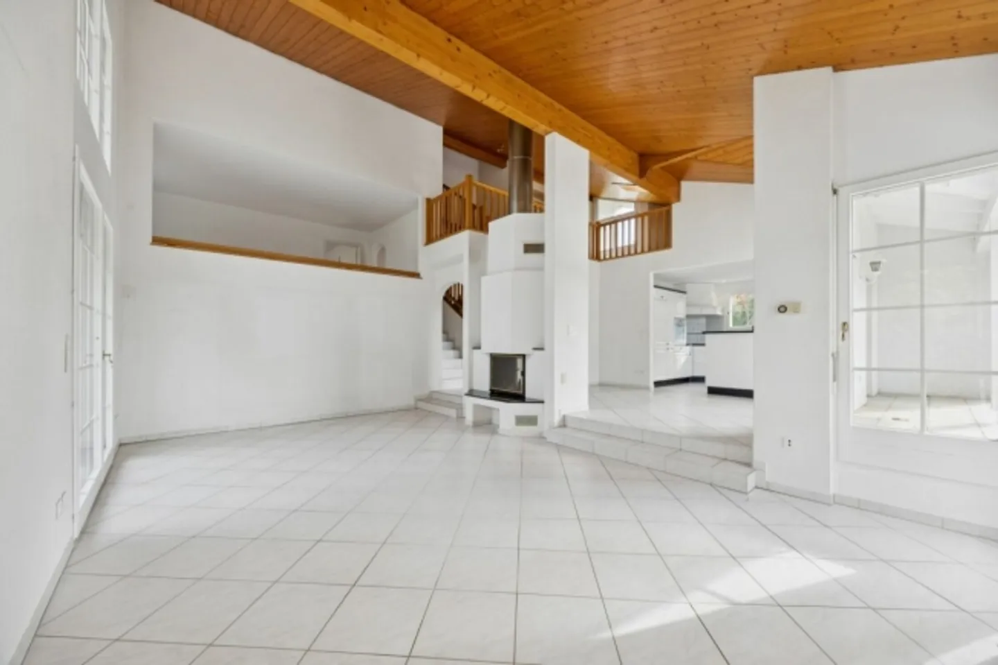 Ampia casa unifamiliare di 6,5 stanze con splendida vista panoramica - Foto 5 di 15