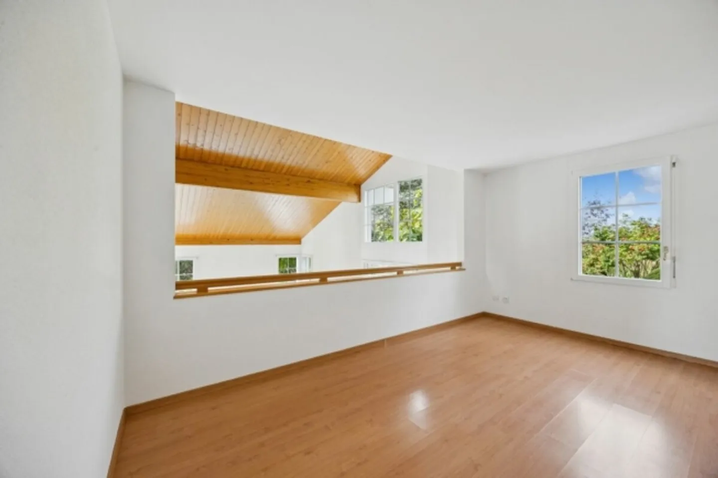 Ampia casa unifamiliare di 6,5 stanze con splendida vista panoramica - Foto 6 di 15