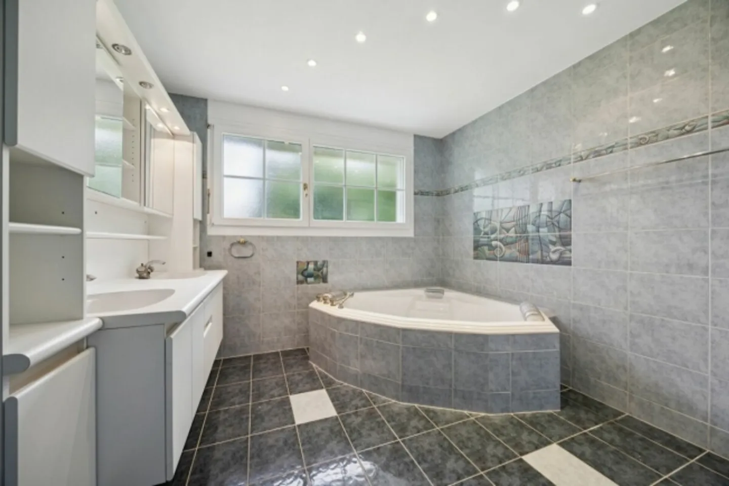 Ampia casa unifamiliare di 6,5 stanze con splendida vista panoramica - Foto 10 di 15
