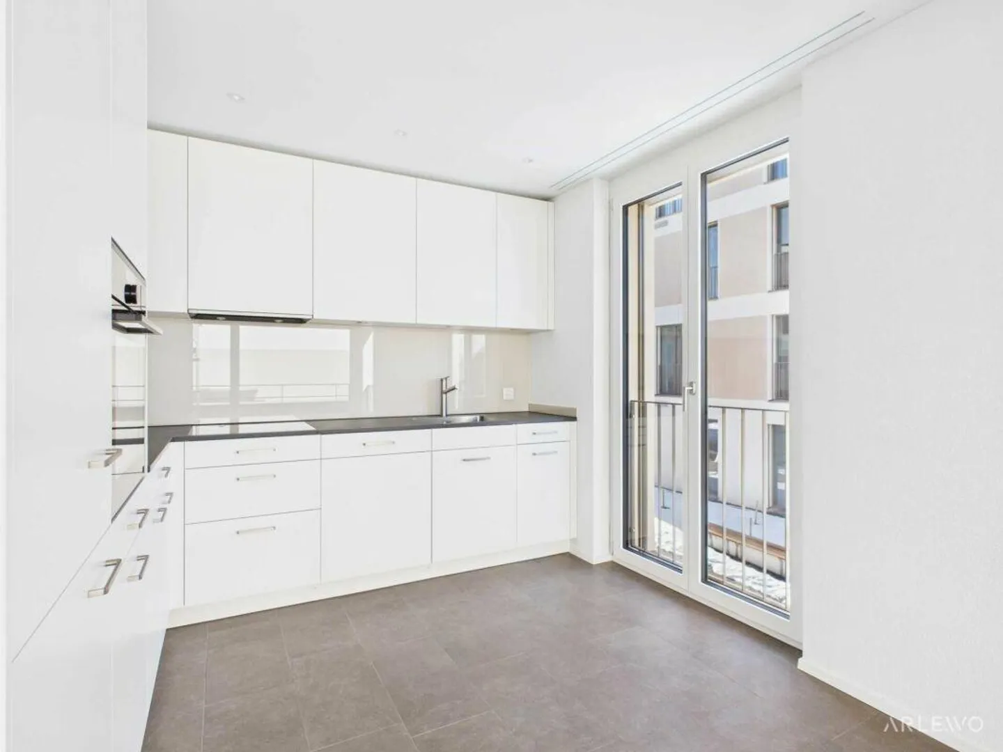 Arrive & Feel Good - Photo 5 of 11