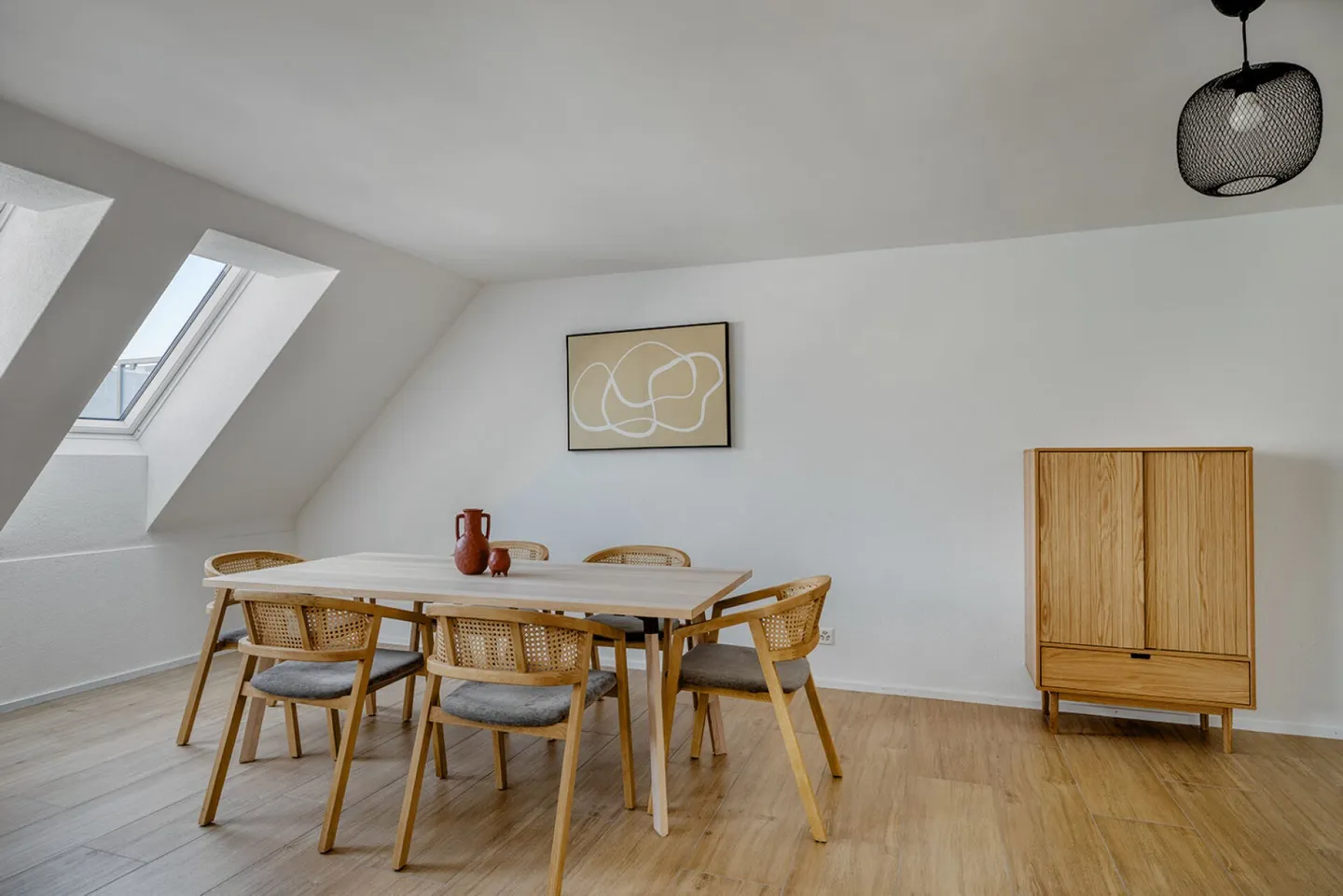 Appartement en duplex spacieux avec plusieurs terrasses ! - Photo 3 sur 10