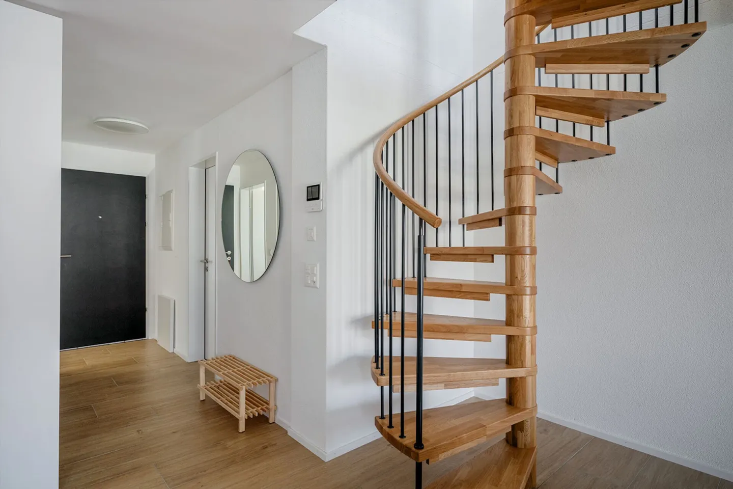 Appartement en duplex spacieux avec plusieurs terrasses ! - Photo 5 sur 10