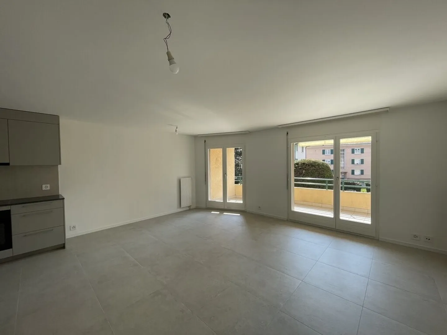 Fully renovated apartment - Photo 2 of 6