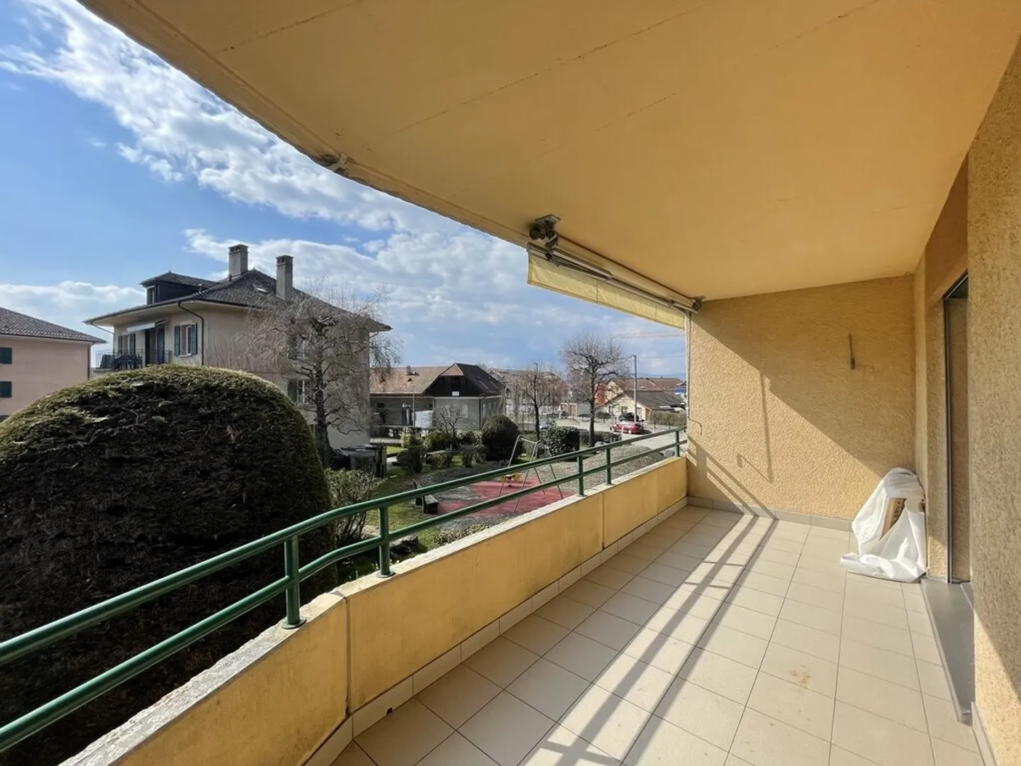 Fully renovated apartment - Photo 6 of 6