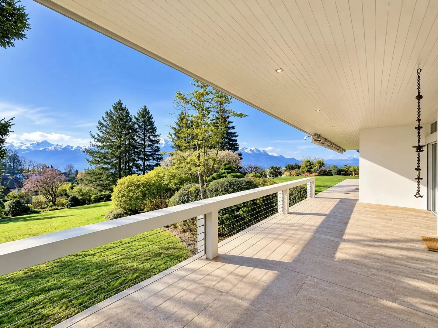Elegante Villa mit Seeblick - Foto 8 von 13