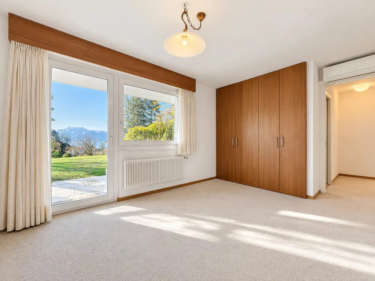 Elegante Villa mit Seeblick - Foto 13 von 13