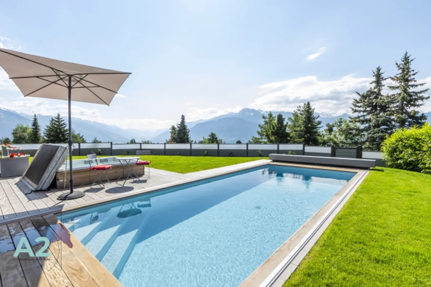 «LUXUSCHALET MIT 9 ZIMMERN, AUSSENPOOL UND JACUZZI» - Foto 2 von 20