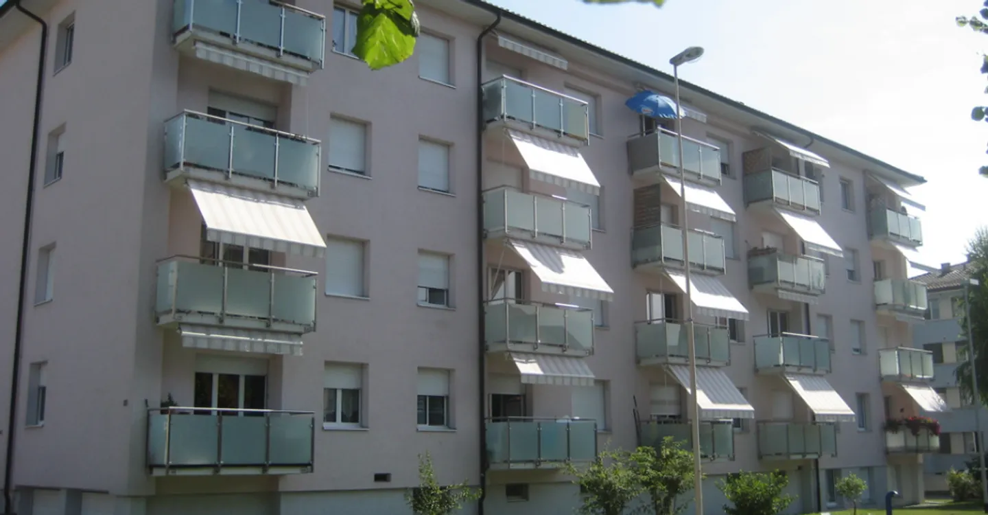 Close to the train station and shops - Photo 1 of 5