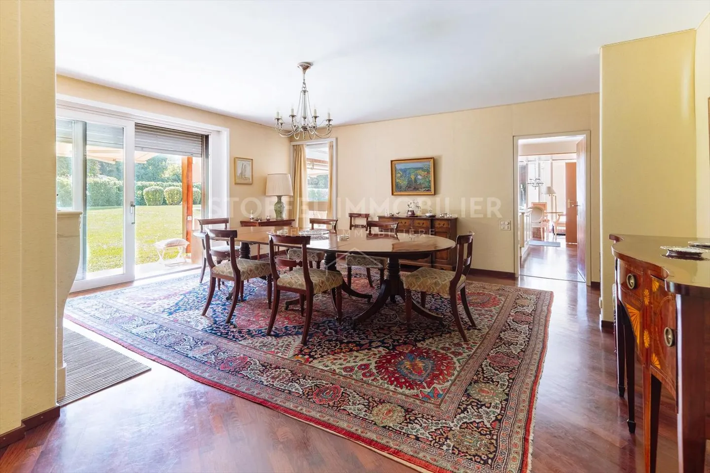 House with 9 rooms - Photo 7 of 11