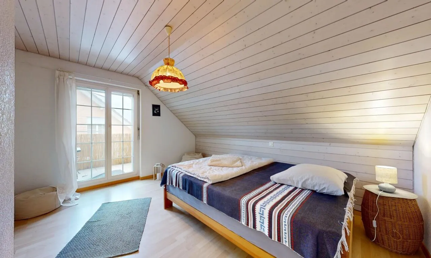 Freistehendes 5.5-Zimmer Einfamilienhaus in ruhiger Sackgasse - Foto 8 von 11