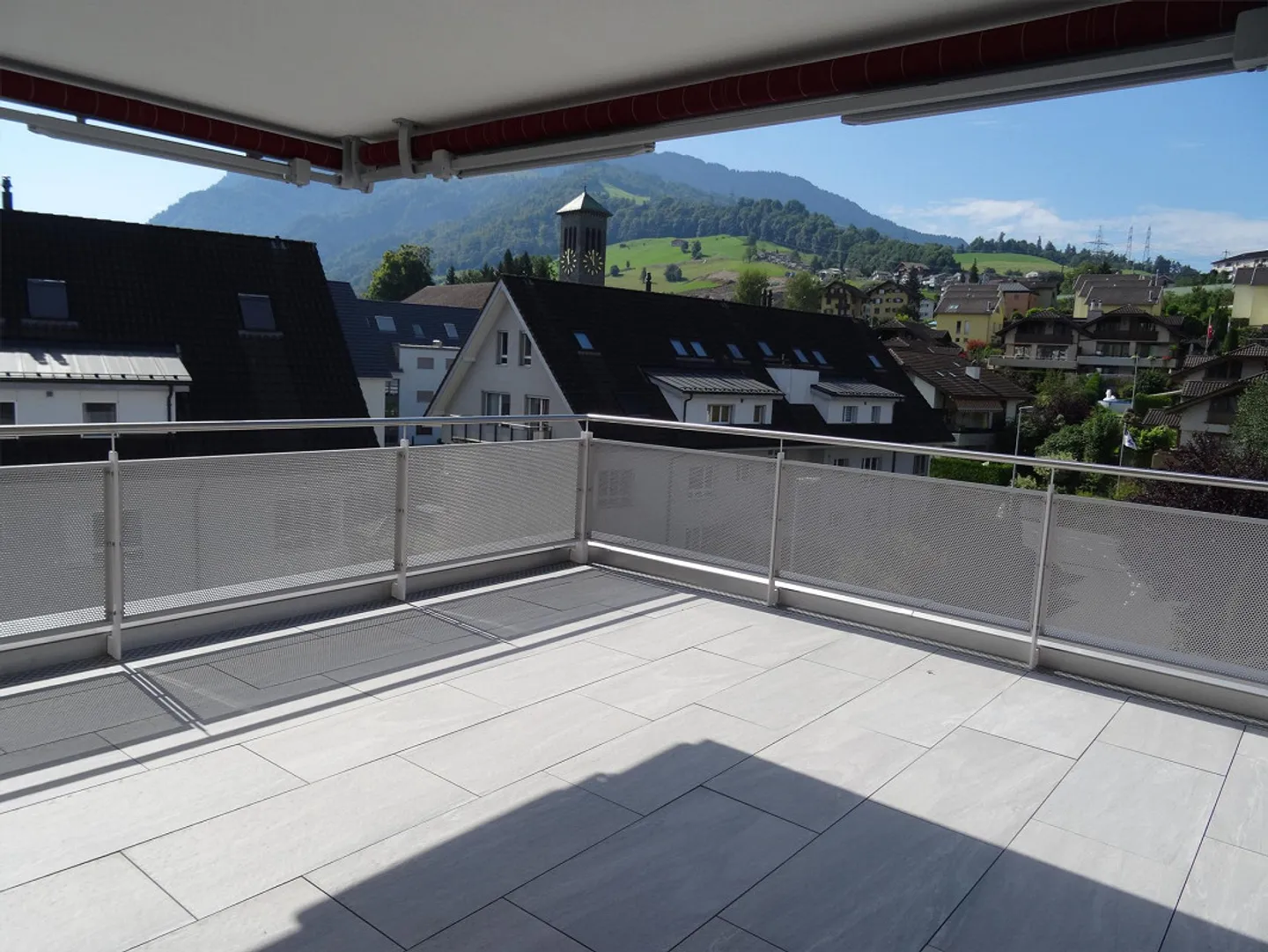 Moderne 4.5 Zimmer-Wohnung - Foto 7 von 8