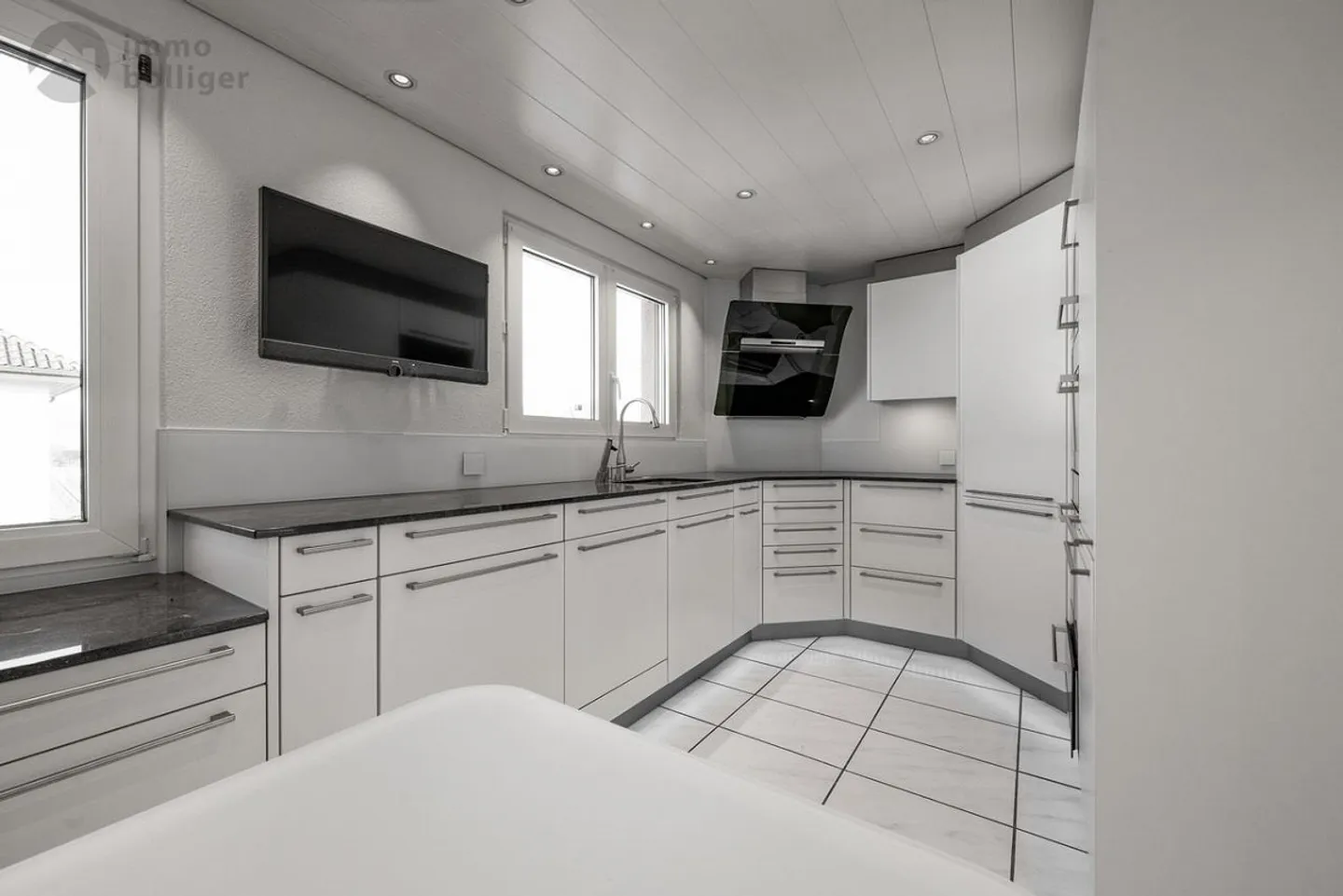 Vedere lontano, vivere vicino – situato nel centro di Oftringen - Foto 3 di 13