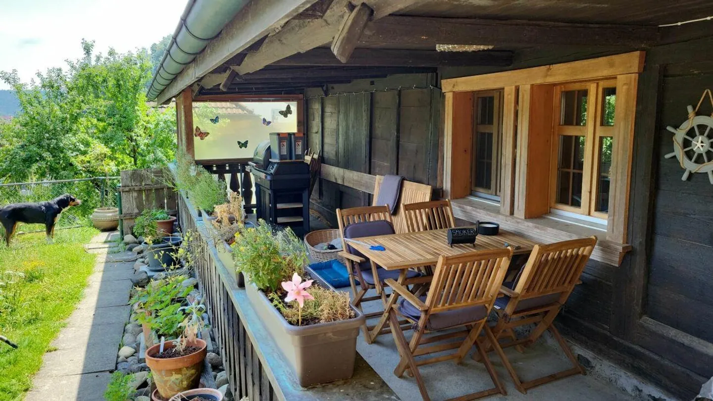 Charming 3.5 Maisonette Apartment on the Ground Floor with Rustic Flair - Photo 12 of 14
