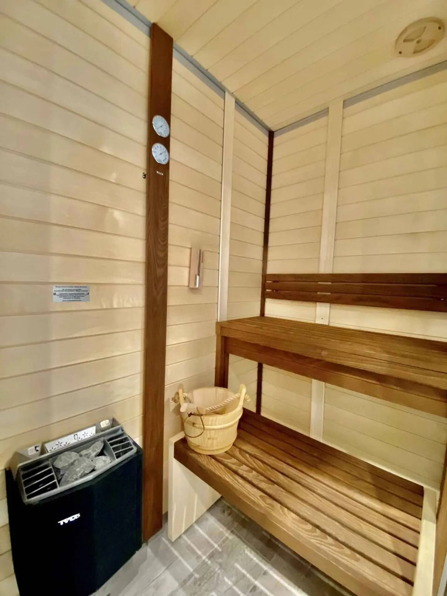 FURNISHED & EQUIPPED 1 ROOM APARTMENT Standing with sauna and swimming pool - Photo 6 of 7