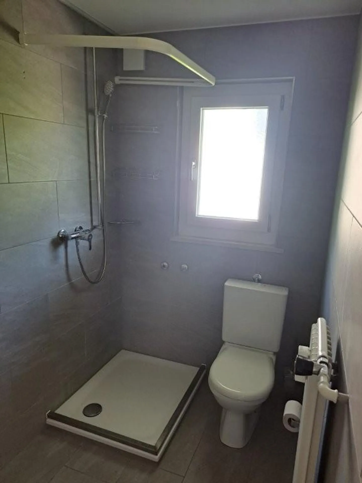Are you looking for a renovated 52m3 large apartment with a big balcony? - Photo 10 of 13