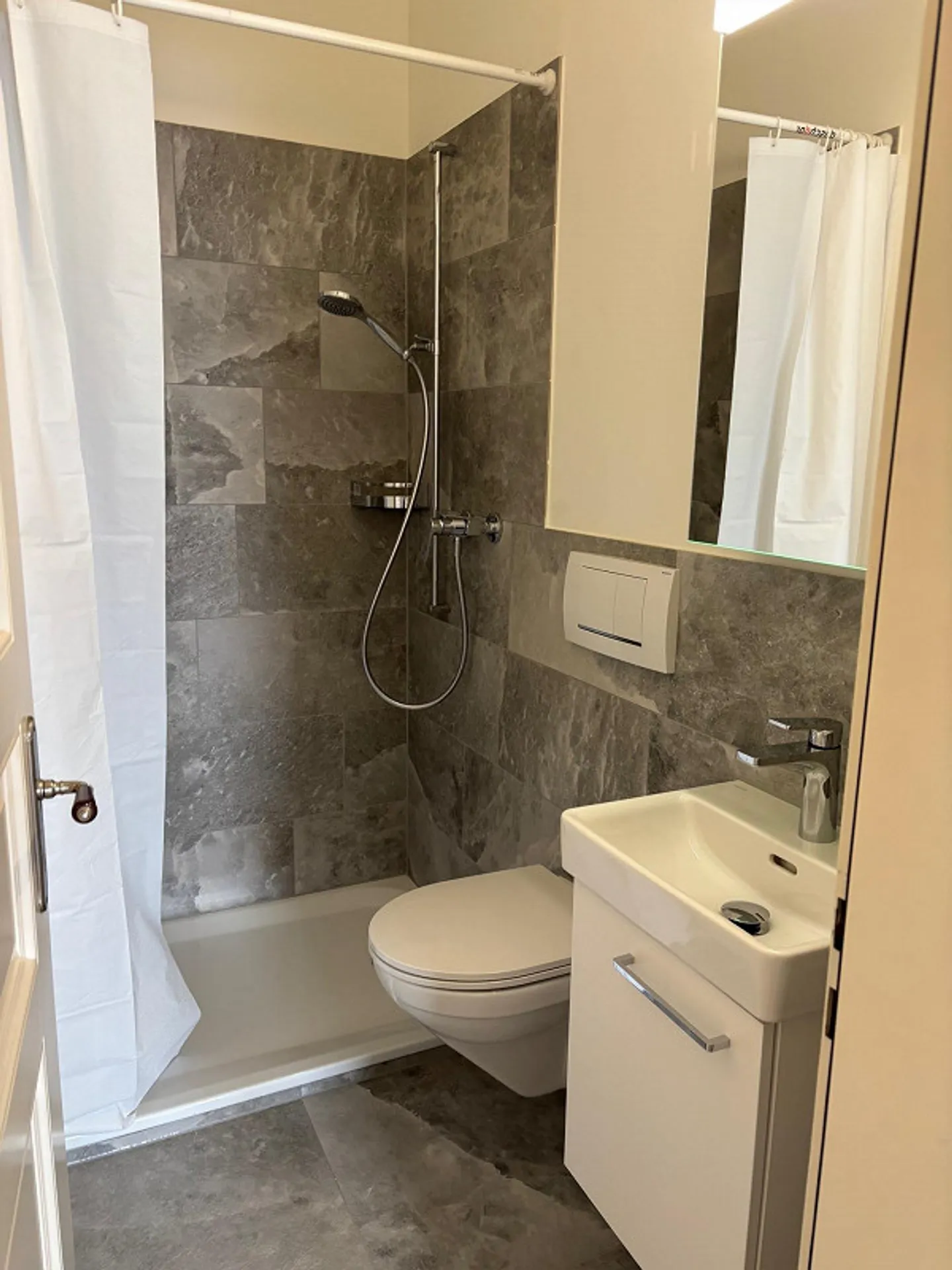 Il tuo moderno appartamento singolo vicino al lago - Foto 4 di 7