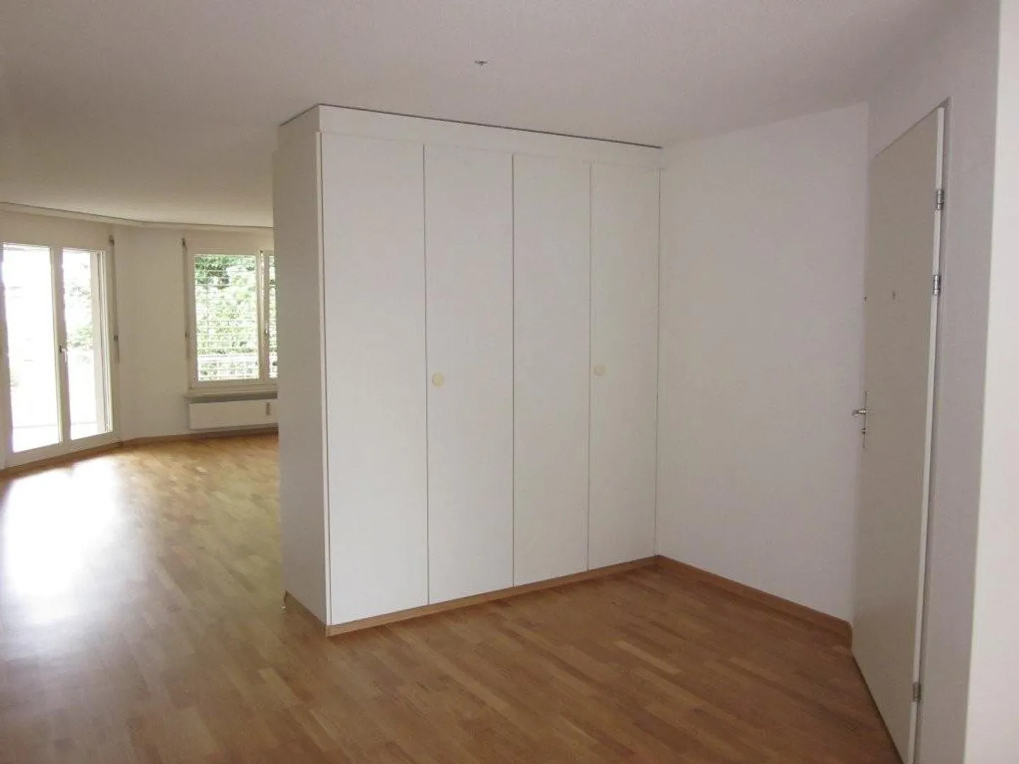 Appartamento moderno e spazioso di 4,5 stanze con area giardino - Foto 6 di 6