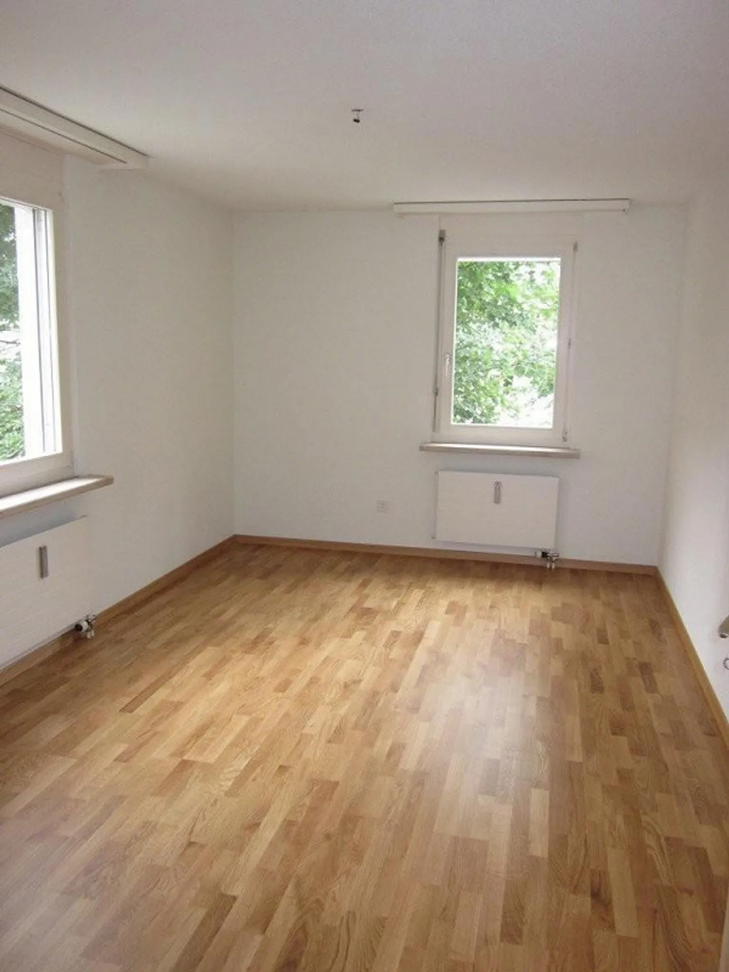 Appartamento moderno e spazioso di 4,5 stanze con area giardino - Foto 3 di 6