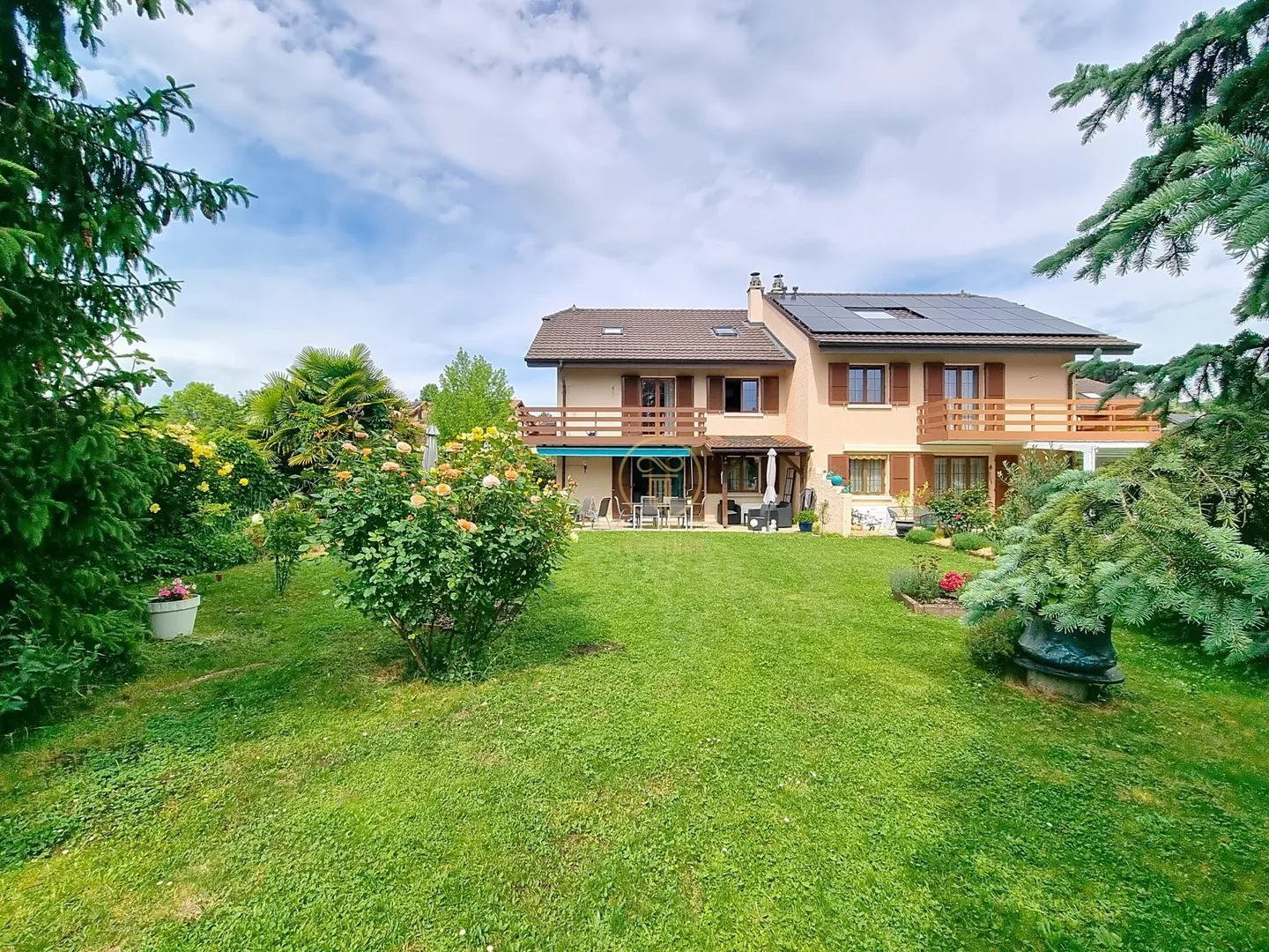 Agent immobilier - RENENS, PROPRIÉTÉ RARE Maison jumelée sans PSA de 5,5 pièces avec grand jardin. - Photo 2 sur 18