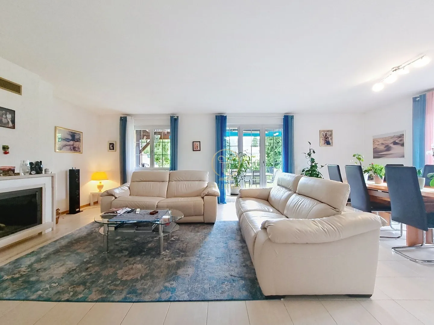 Agent immobilier - RENENS, PROPRIÉTÉ RARE Maison jumelée sans PSA de 5,5 pièces avec grand jardin. - Photo 5 sur 18