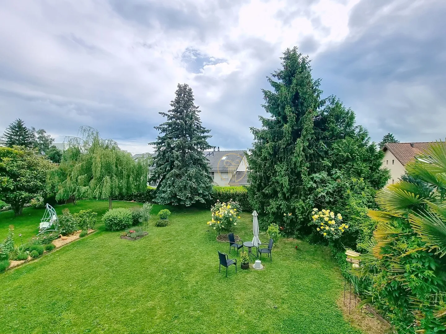 Agent immobilier - RENENS, PROPRIÉTÉ RARE Maison jumelée sans PSA de 5,5 pièces avec grand jardin. - Photo 15 sur 18