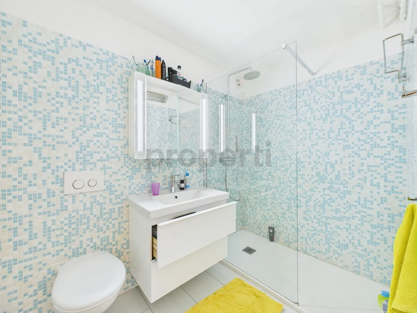 La casa perfetta per la famiglia: spazio, luce e panorama (vista lago) - Foto 11 di 13