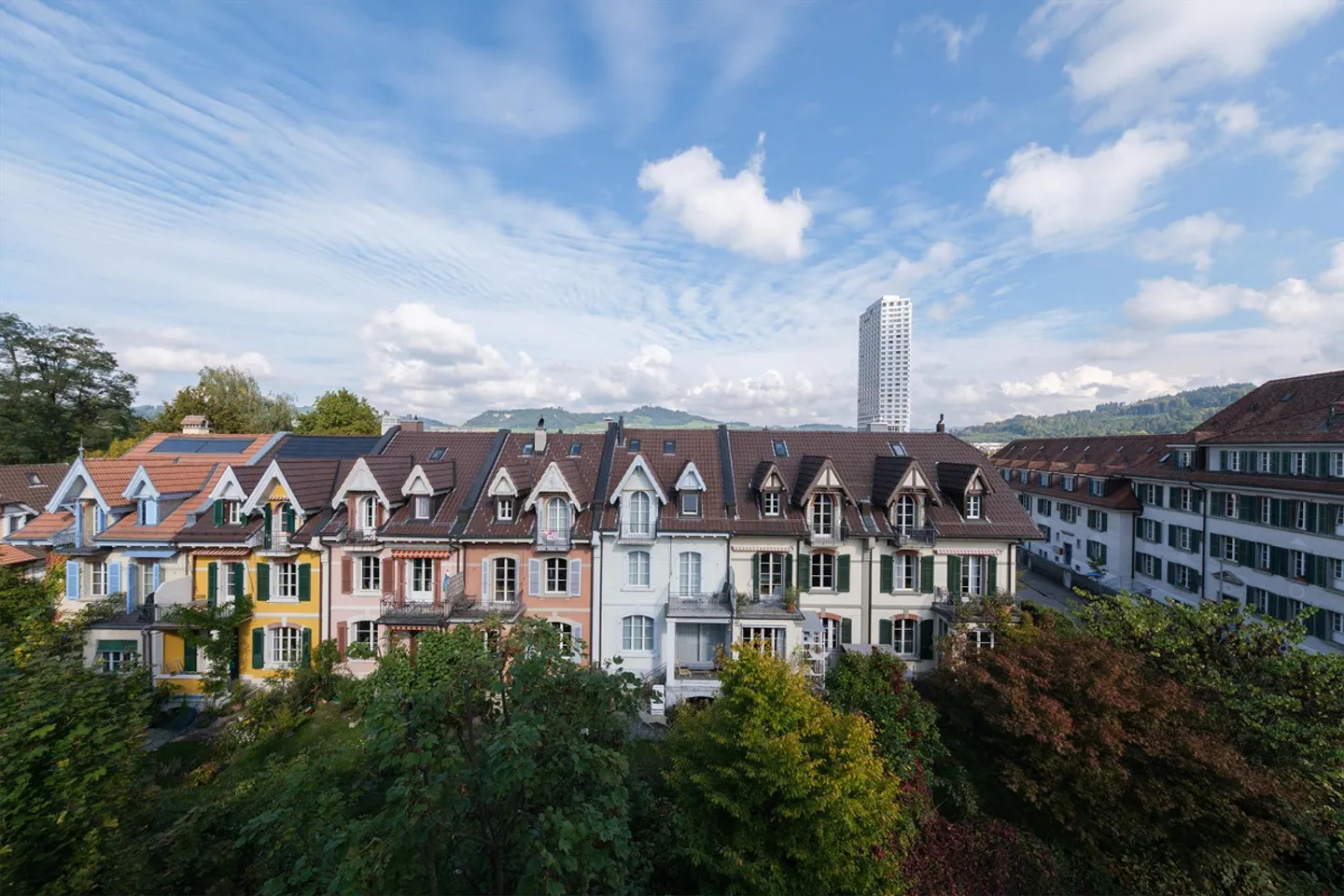 Freshly and stylishly renovated penthouse apartment with a view in Bern - Photo 1 of 15