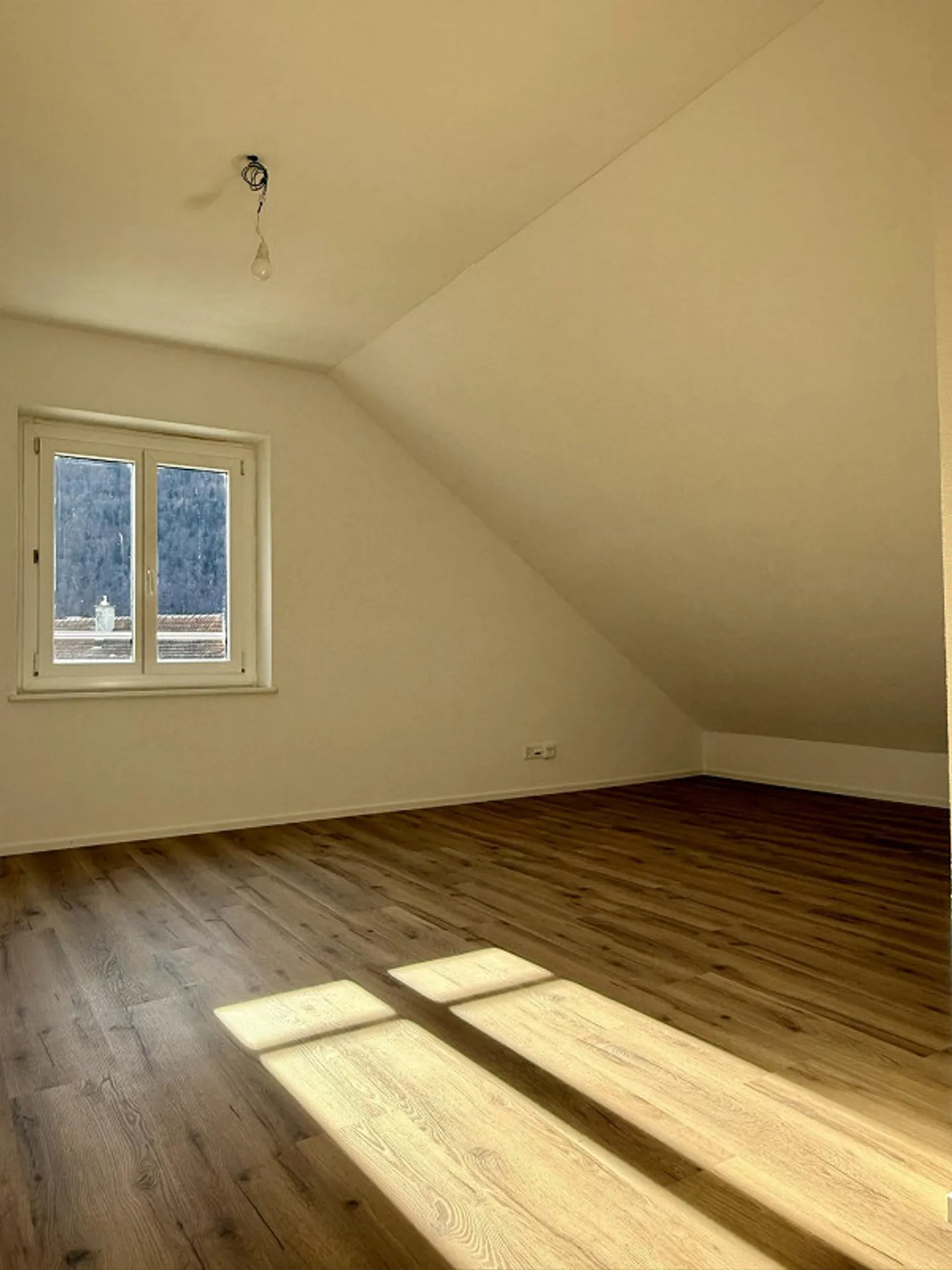 Penthouse 2.5 pièces élégant, nouvellement construit au cœur de Chur - Photo 9 sur 11