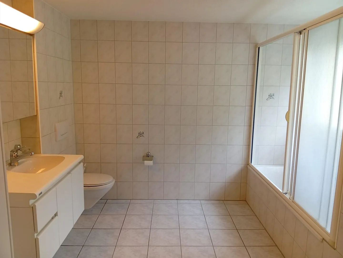 Studio spacieux dans un bon emplacement - Photo 8 sur 17