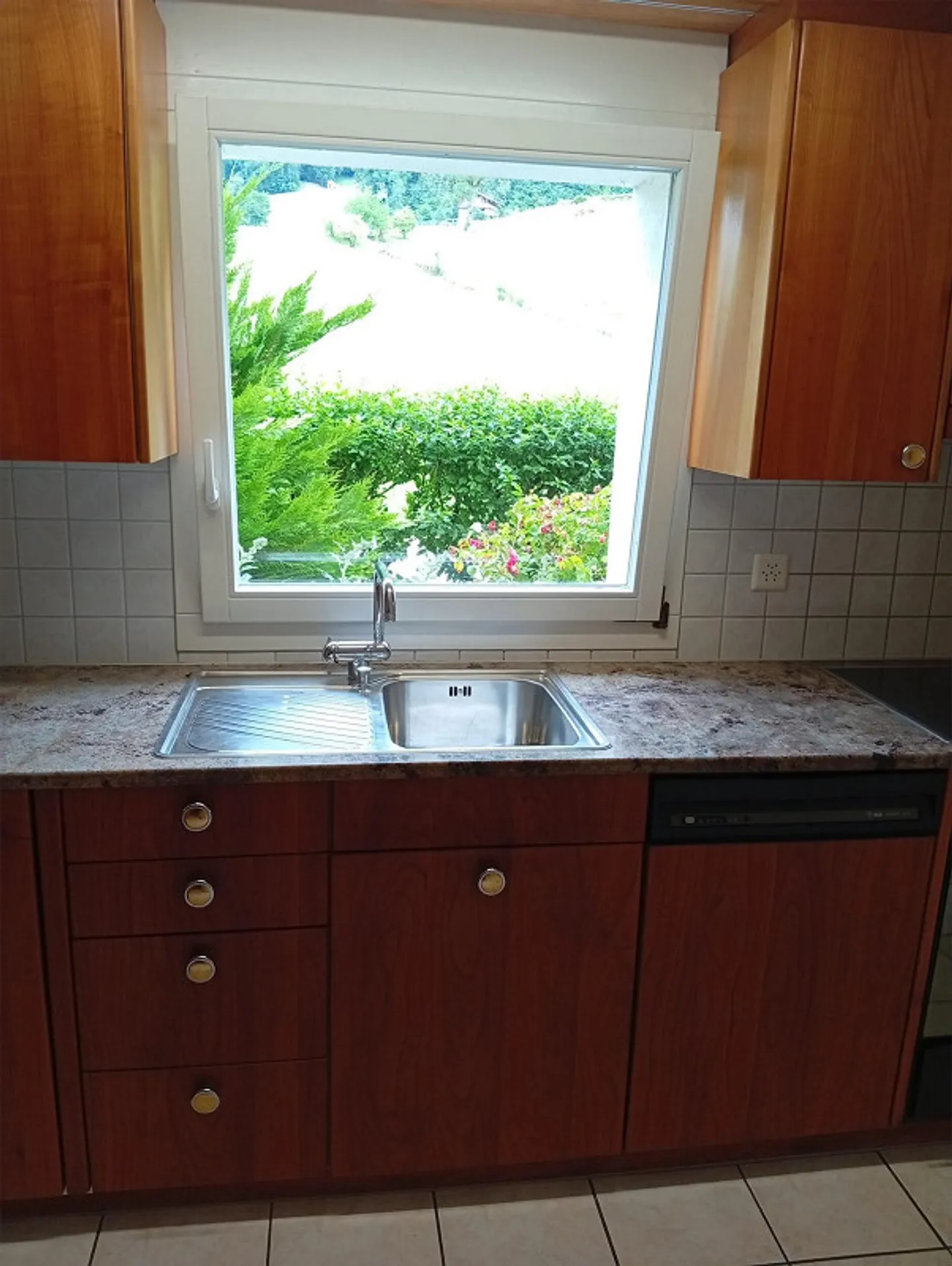Studio spacieux dans un bon emplacement - Photo 2 sur 17