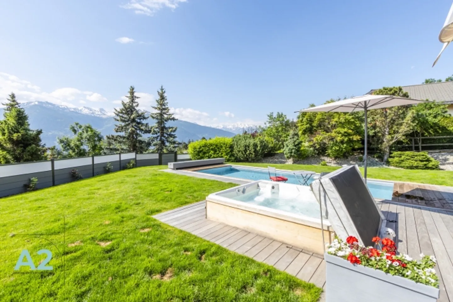 «LUXUSCHALET MIT 9 ZIMMERN, AUSSENPOOL UND JACUZZI» - Foto 15 von 20