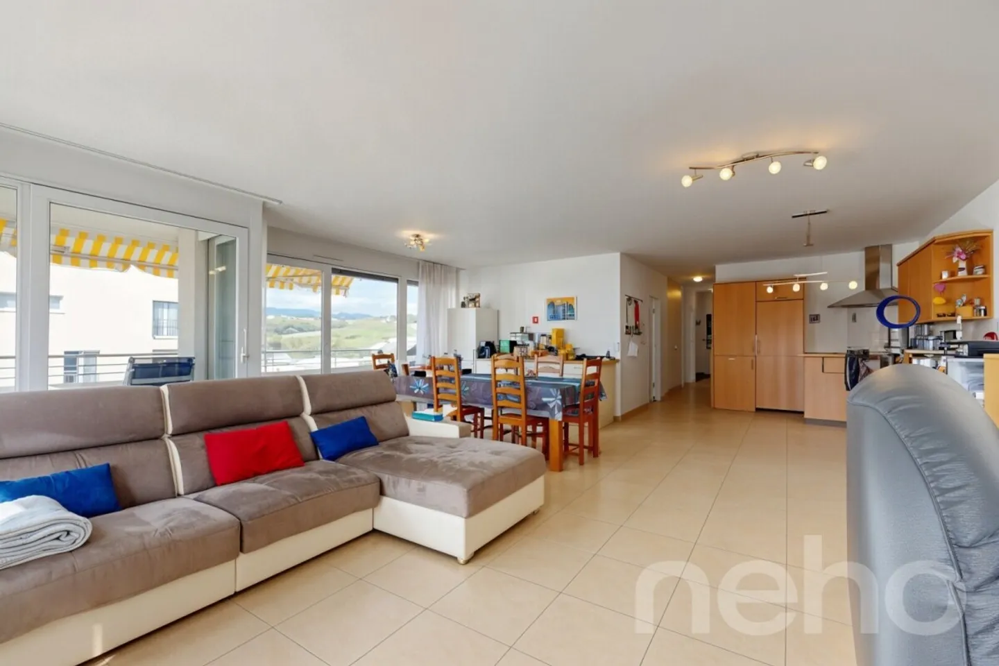 Appartement lumineux avec vue lac - Photo 5 sur 13