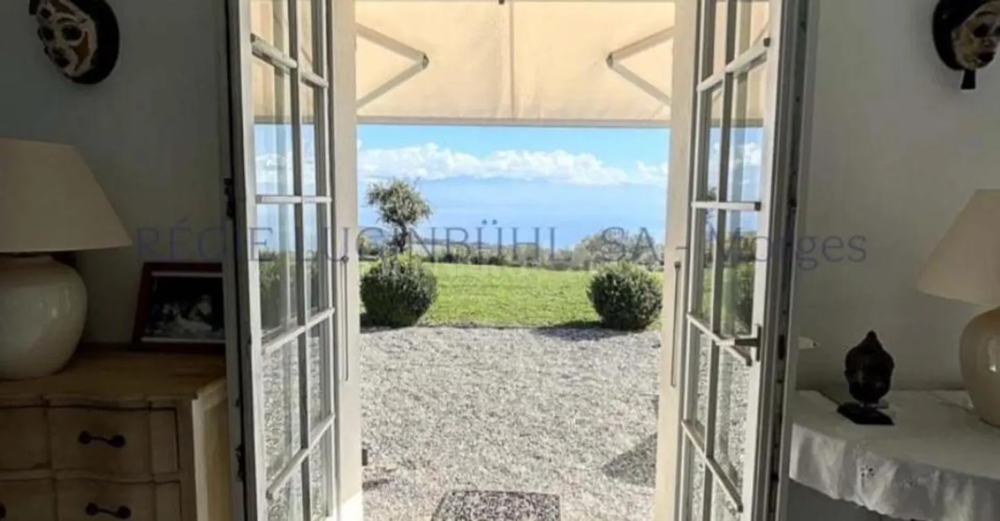 Charmante Villa mit Seeblick - Foto 11 von 11