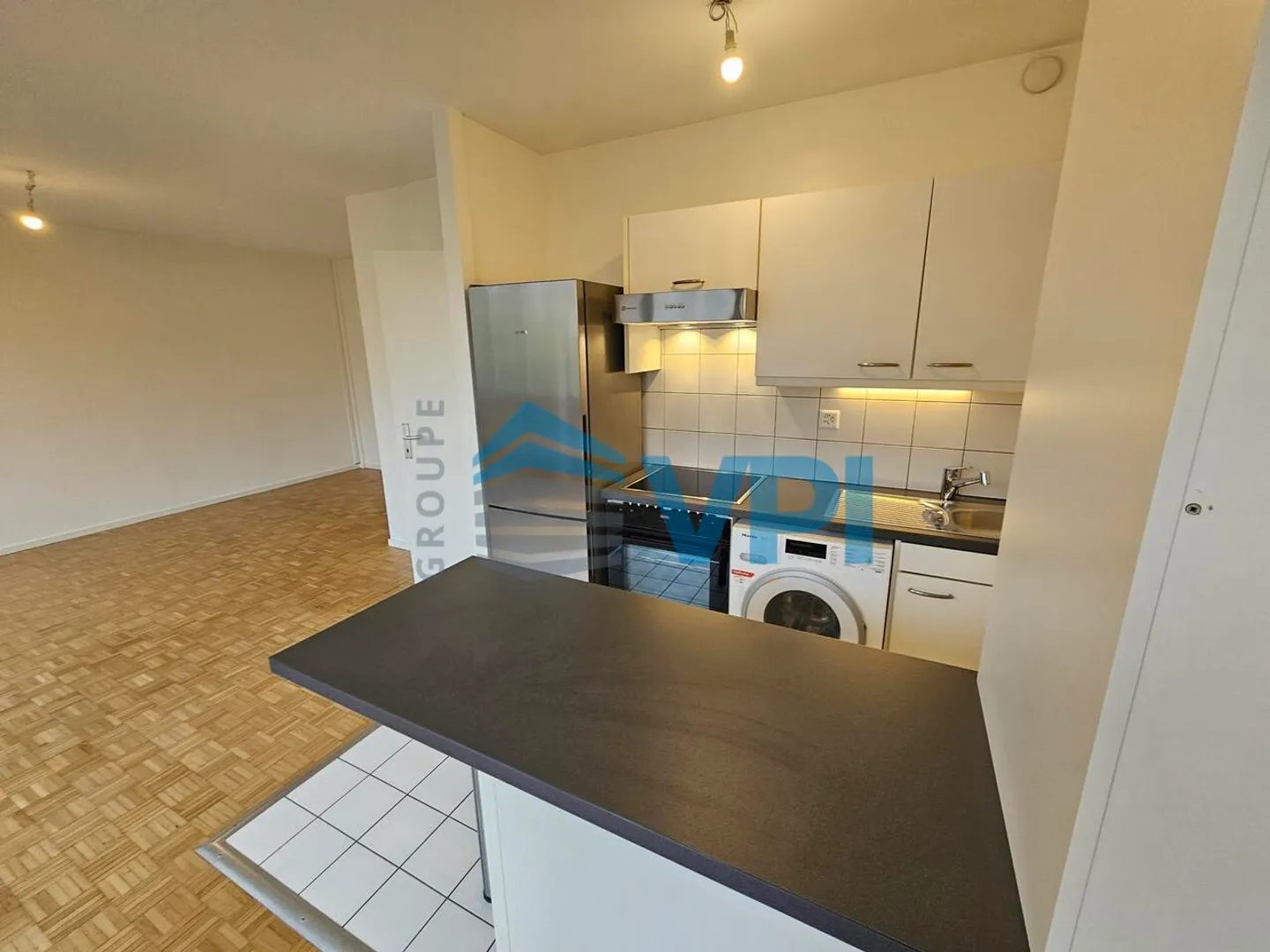 Spacious studio in the heart of Champel - Photo 2 of 5