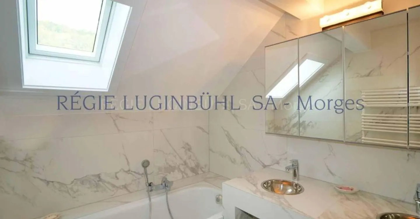 Charmante Villa mit Seeblick - Foto 4 von 11