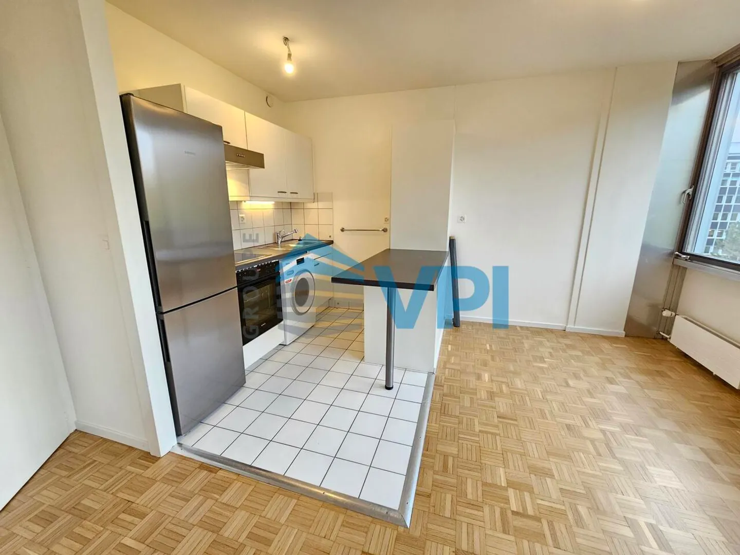 Spacious studio in the heart of Champel - Photo 1 of 5