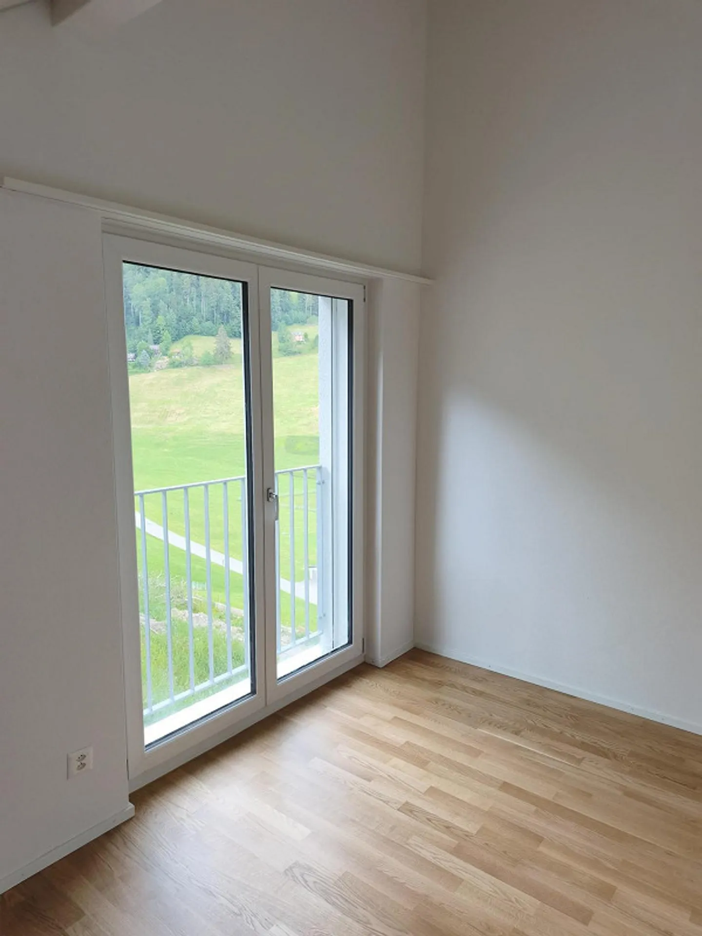Maison de coin 6.5 pièces neuve avec vue à Dicken SG - Photo 13 sur 26