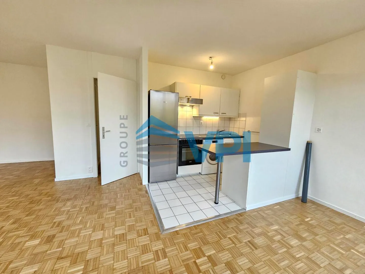 Spacious studio in the heart of Champel - Photo 3 of 5