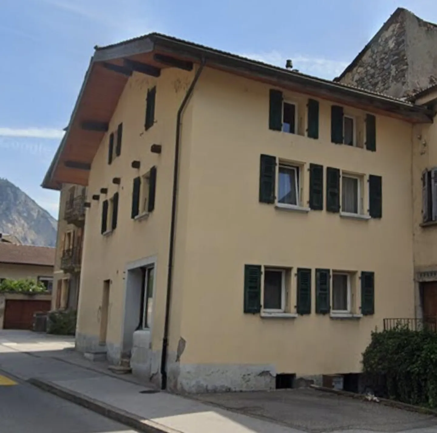 Single-family house in Leytron - Photo 2 of 3