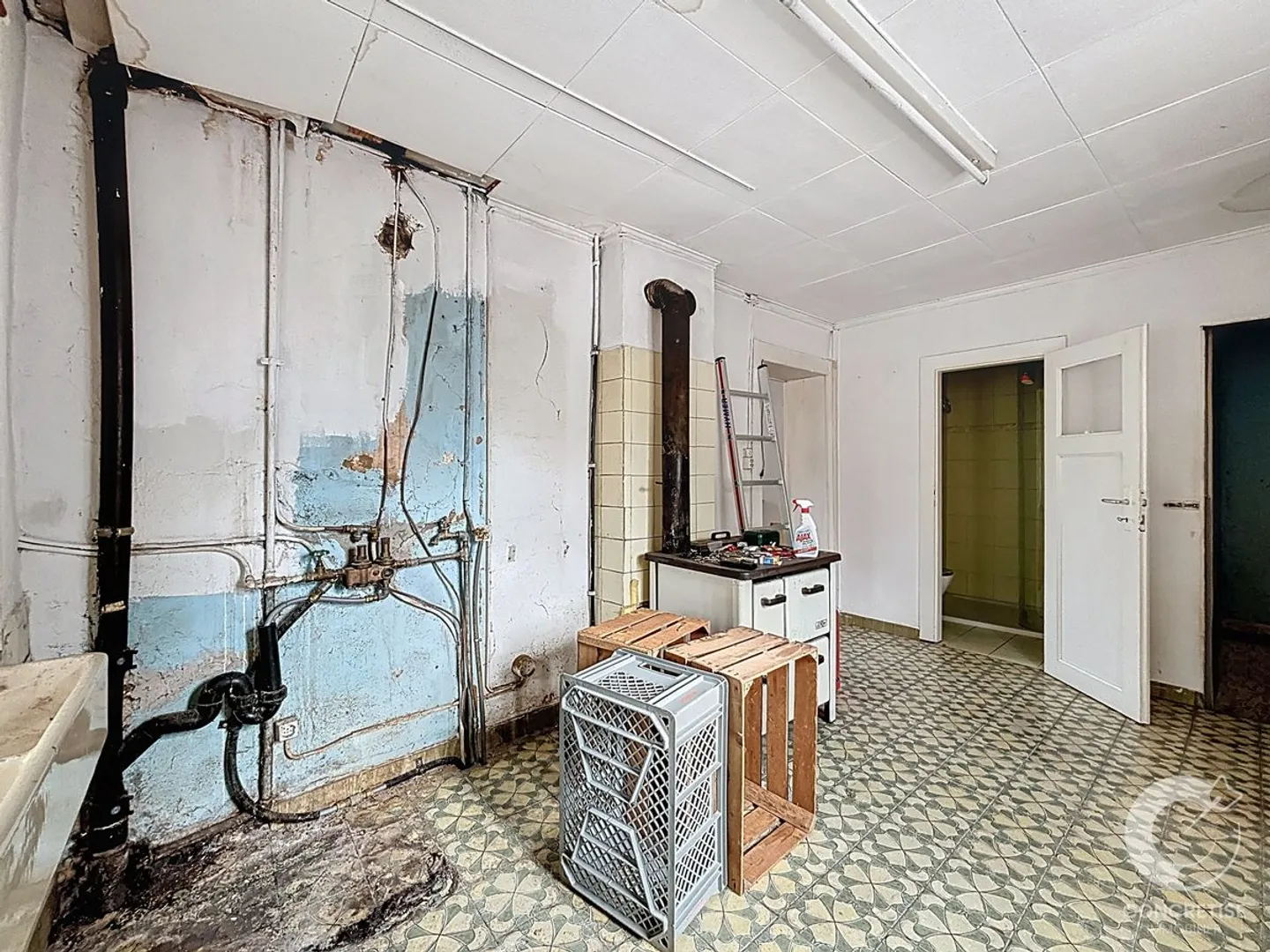 "Village House to Renovate" - Photo 8 of 13