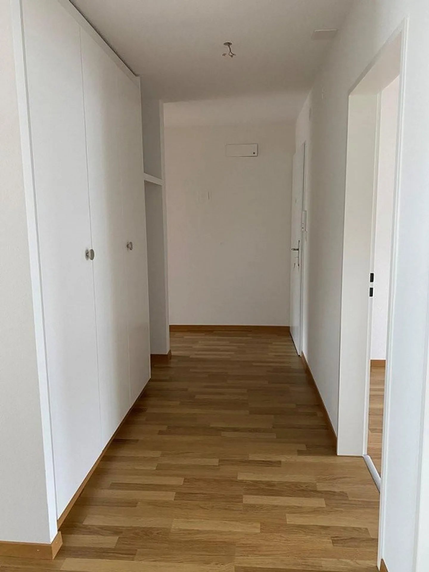 Appartement 4.5 pièces à louer dans un emplacement calme et pourtant central - Photo 2 sur 12