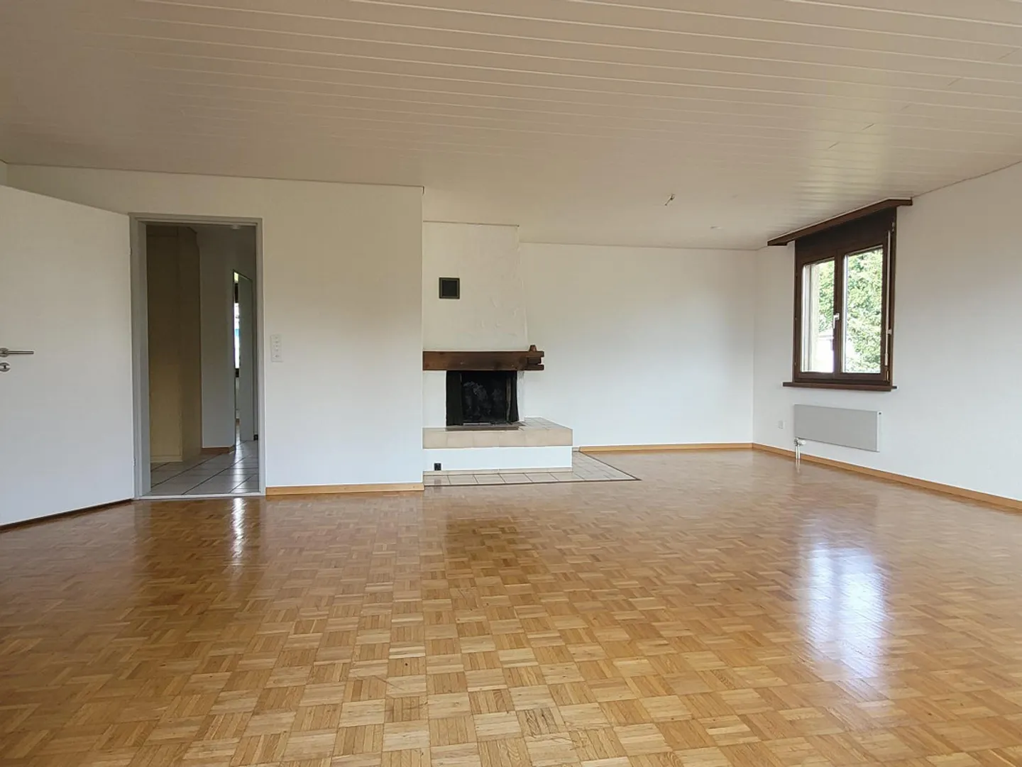 Ampio attico di 3,5 stanze con vista - Foto 2 di 8