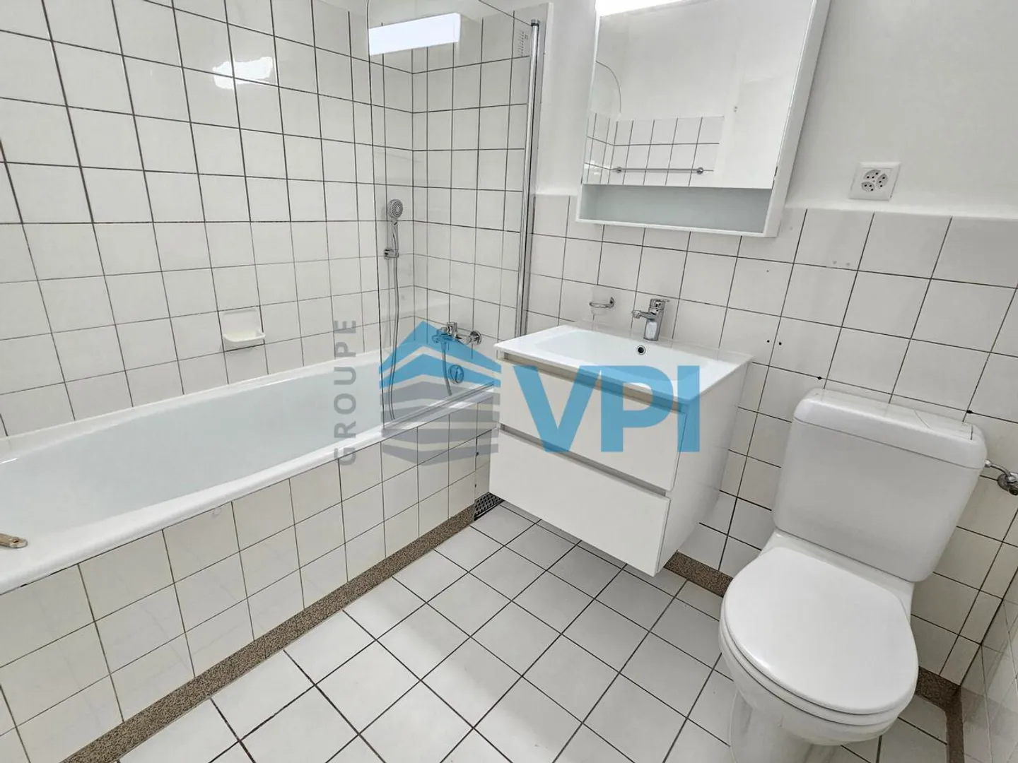 Spacious studio in the heart of Champel - Photo 4 of 5